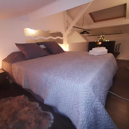 Duplex Du Suquet: Port-side Retreat Apartment *